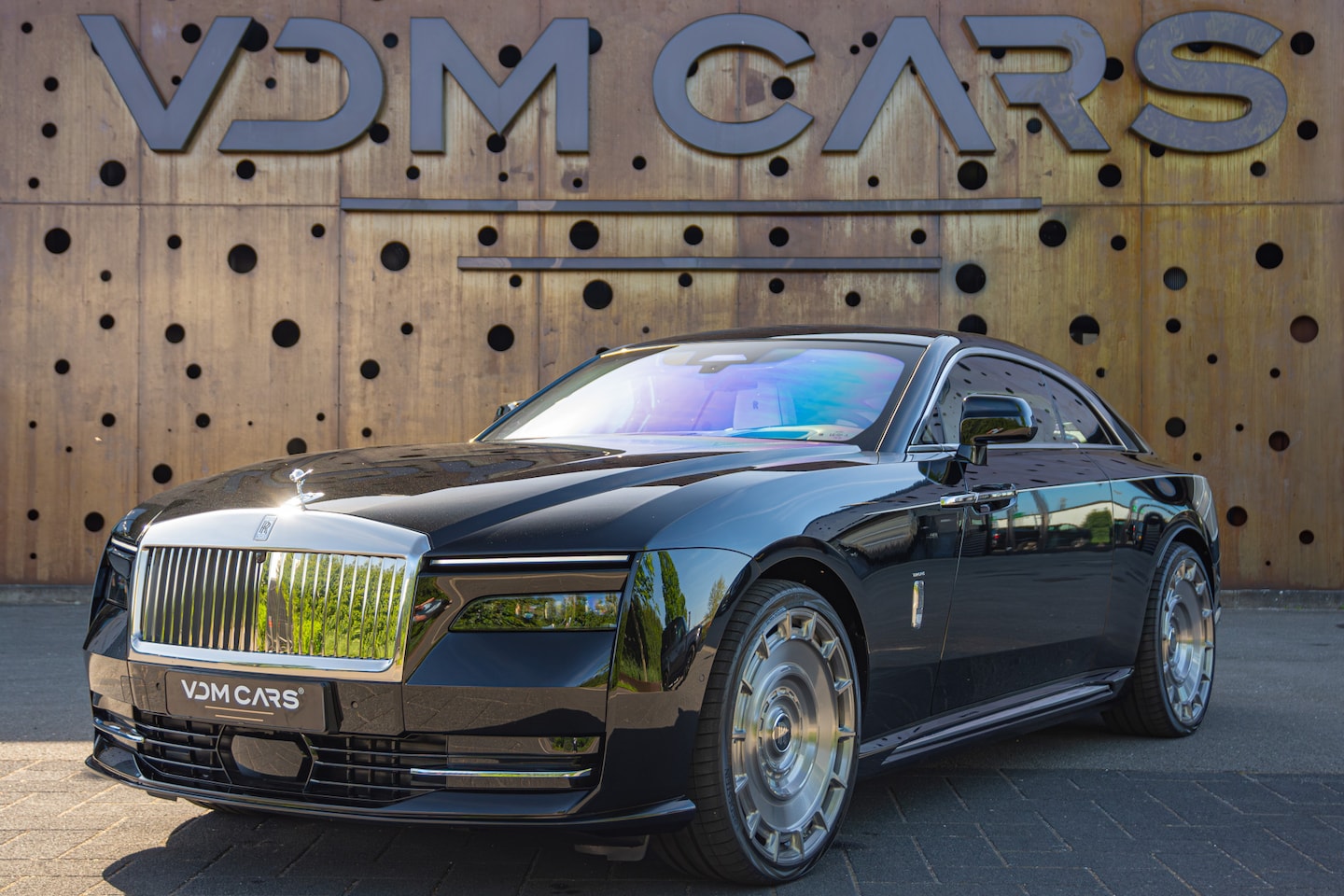 Rolls-Royce Spectre - | URBAN 24" | Massage | Starlight | Bespoke Audio | Illuminated Grille | - AutoWereld.nl