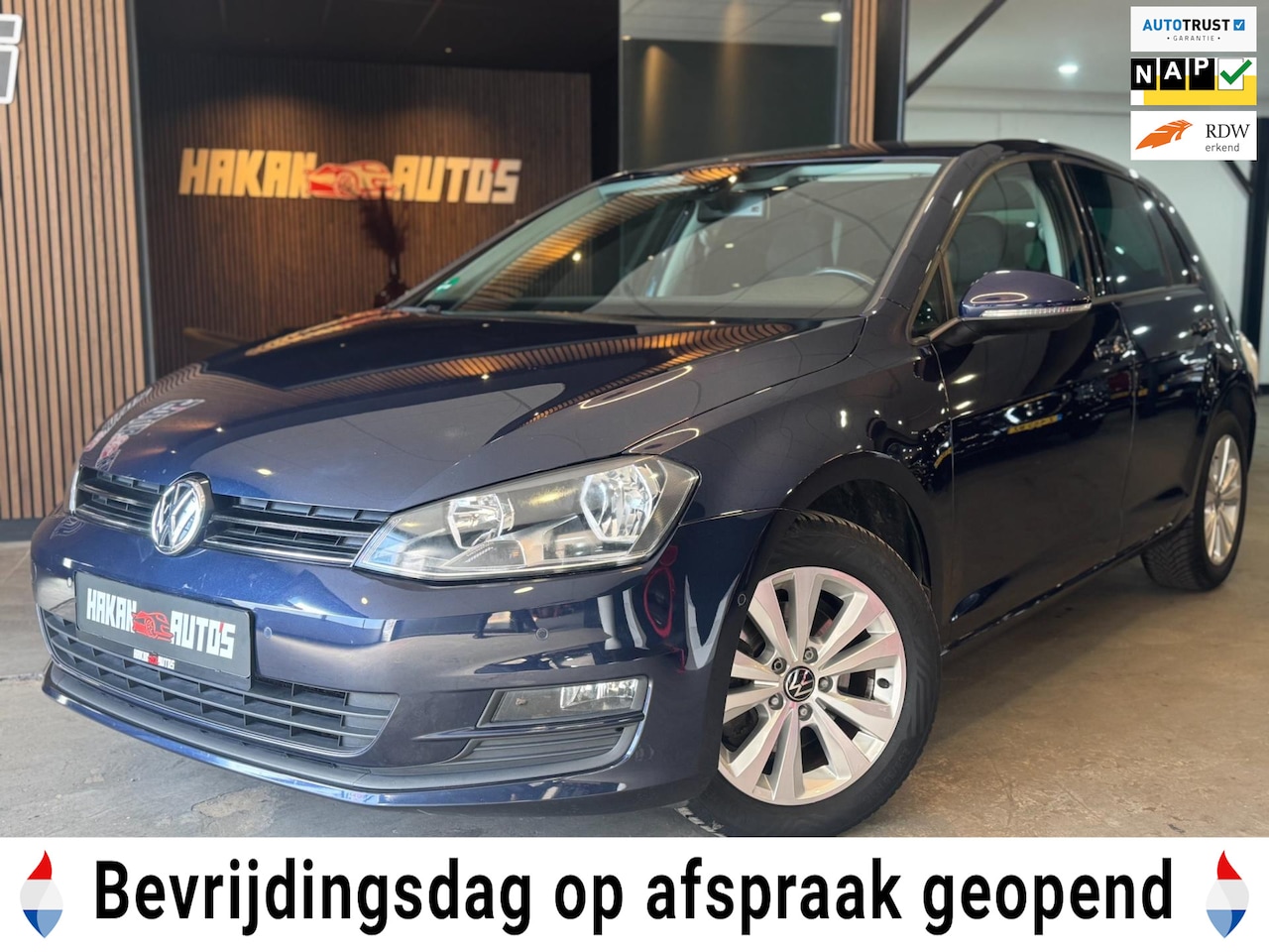 Volkswagen Golf - 1.2 TSI 105Pk Highline | Navi | Bluetooth | Parkeersensor - AutoWereld.nl