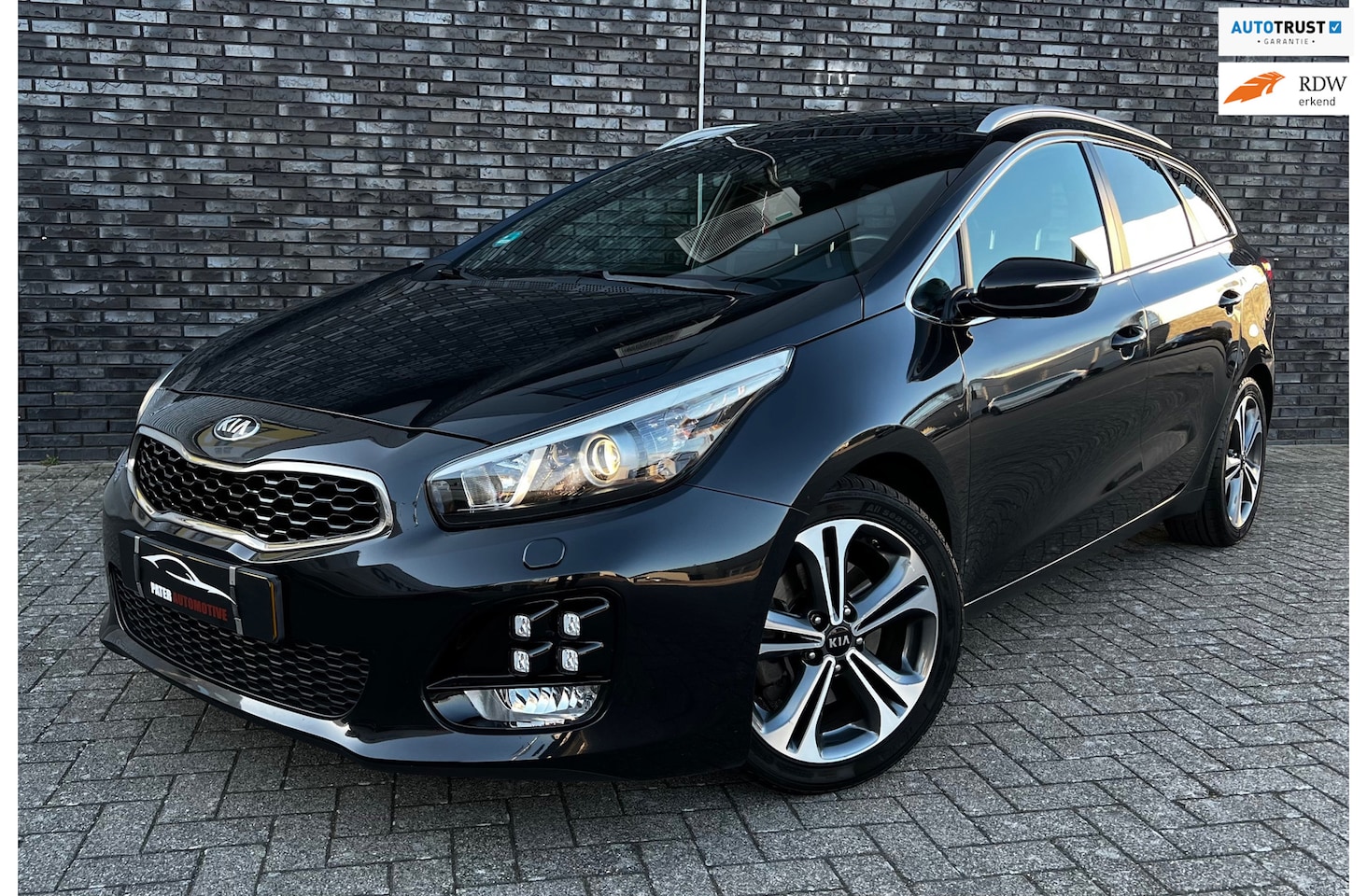 Kia Cee'd Sportswagon - 1.0 T-GDi GT-Line Panorama|Camera|Trekhaak|Navigatie|Dealer Onderhoud|Verwarmd Stuurwiel - AutoWereld.nl