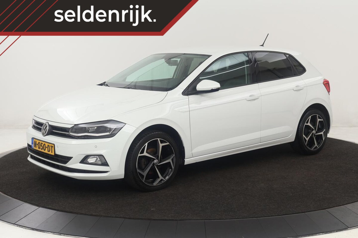 Volkswagen Polo - 1.0 TSI Highline | Automaat | Stoelverwarming | Carplay | Navigatie | Climate control | Pa - AutoWereld.nl