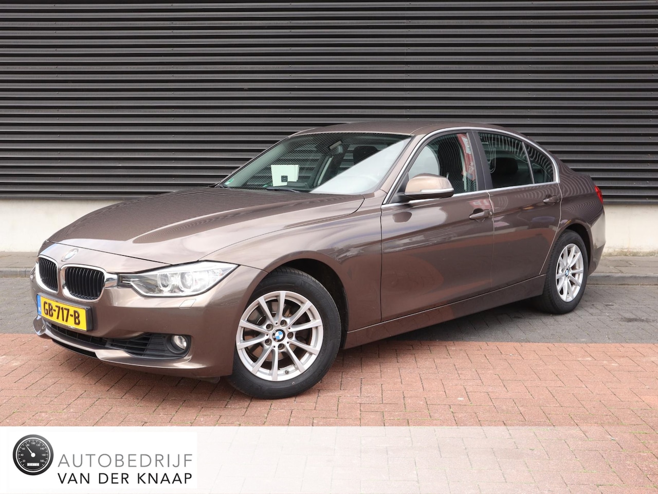 BMW 3-serie - 320i Executive | Clima | Cruise | Navi | PDC+Camera | Xenon | Multimedia | Start/Stop | - AutoWereld.nl