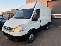 Iveco Daily - 35C14V EEV 330 L2H3 Trekhaak 3500 KG