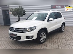Volkswagen Tiguan - 1.4 TSI Sport&Style panoramadak, navigatie, pdc, 160 pk