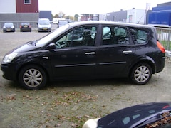 Renault Grand Scénic - 2.0-16V Tech Line wekende airco + trekhaak + geen apk
