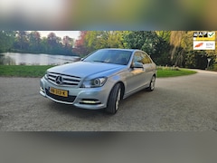 Mercedes-Benz C-klasse - 180 Avantgarde in absolute nieuwst. electr. schuif kantel dak, lm velgen, lederen stuurwie