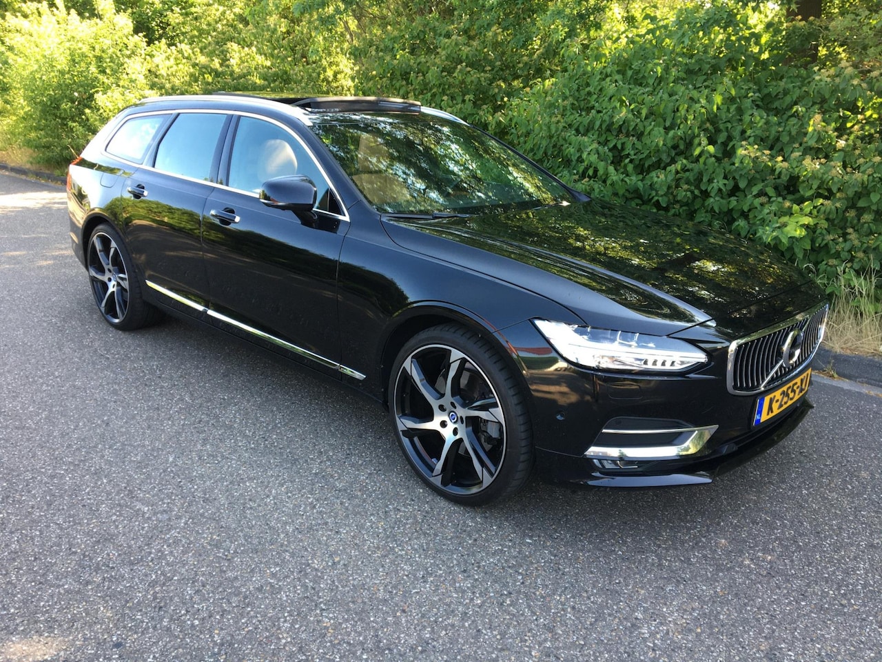 Volvo V90 - 2.0 T6 AWD Inscription 2.0 T6 320 PK AWD Inscription - AutoWereld.nl