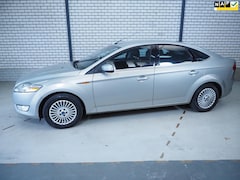 Ford Mondeo - 2.0-16V Limited /ParkDistance/Cruisecontrol/Navi/Trekhaak