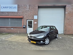 Peugeot 206 - 1.4 Forever NAP Trekhaak Airco APK