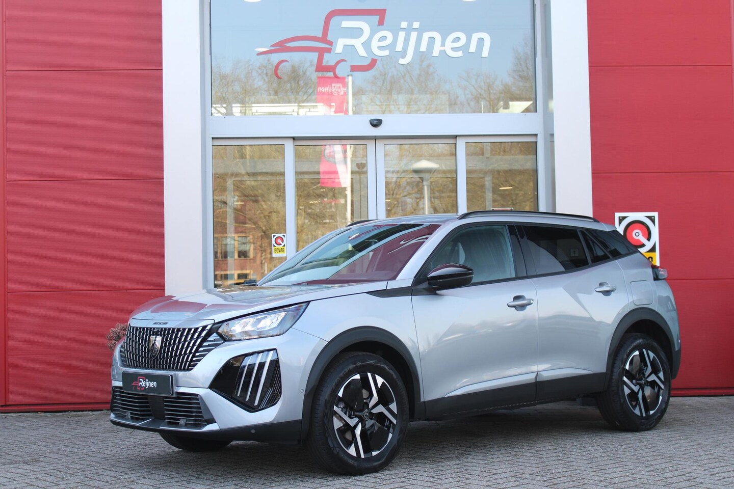 Peugeot 2008 - 1.2 Hybrid 136PK AUTOMAAT ALLURE | NIEUWE AUTO! | CAMERA VOOR + ACHTER | KEYLESS ENTRY/STA - AutoWereld.nl