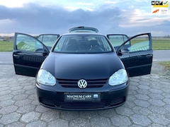 Volkswagen Golf - 1.6 FSI Comfortline 6Bak NAP 5D / AIRCO / TREKHAAK / VELGEN