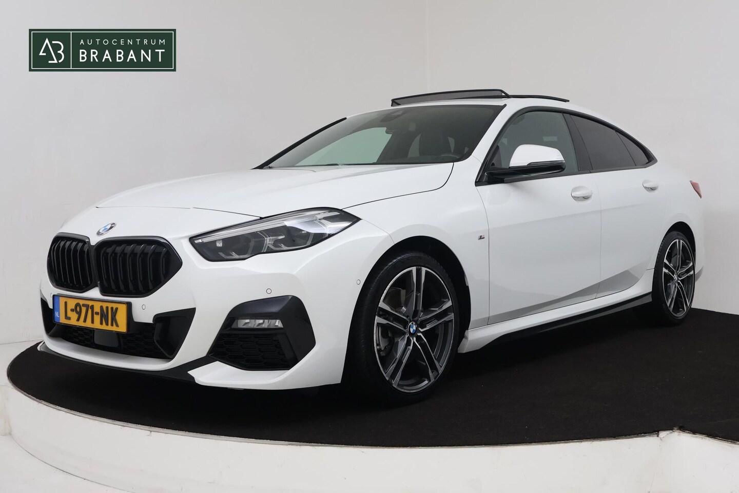 BMW 2-serie Gran Coupé - 218i Business Edition (PANORAMADAK, PARKEERSENSOREN, CAMERA, CRUISE CONTROL, NAVIGATIE, DE - AutoWereld.nl