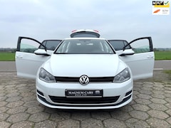 Volkswagen Golf - 1.2 TSI 5D NAP / AIRCO / GROTE SCHERM / VELGEN / NIEUWE APK