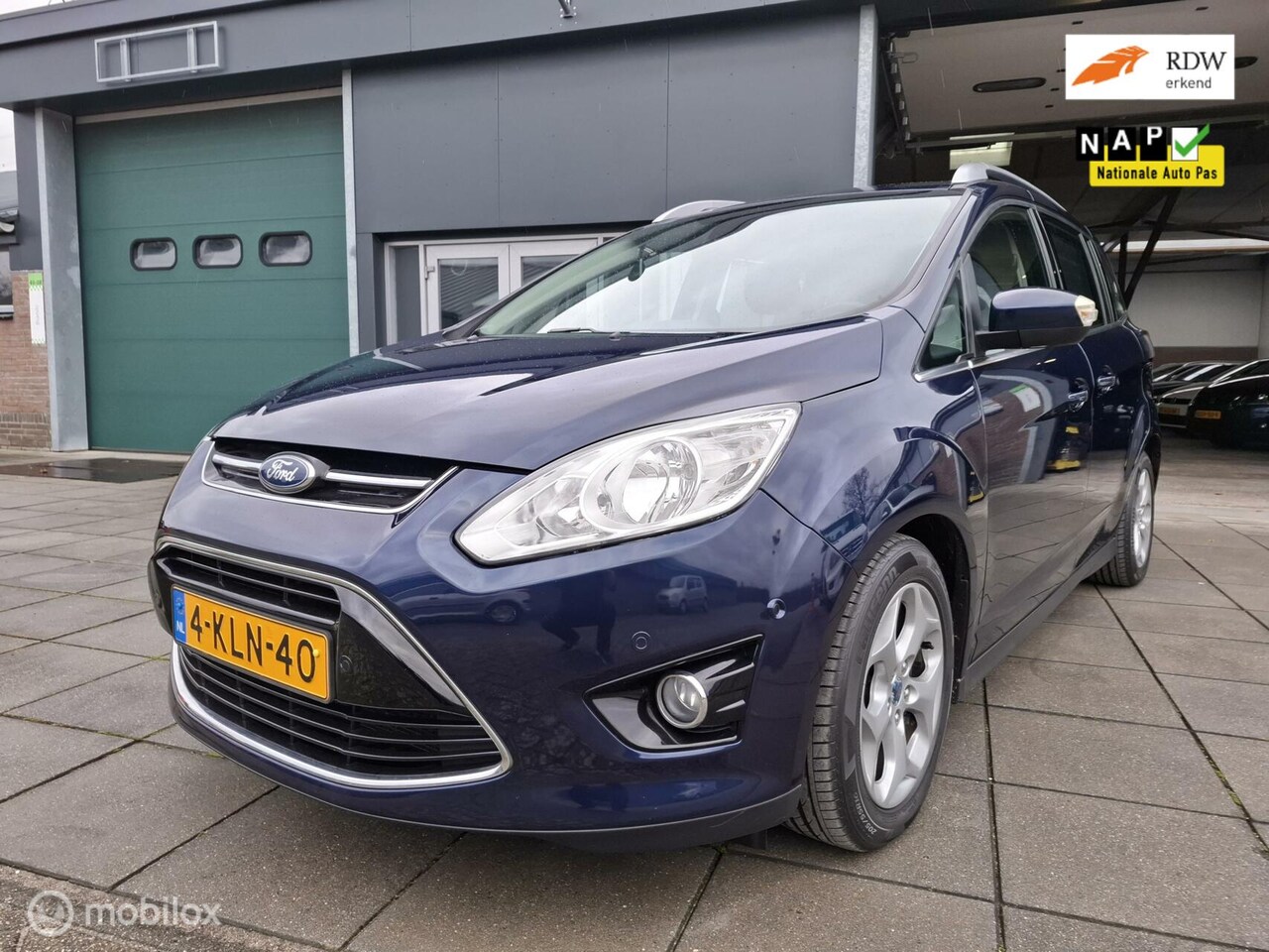 Ford Grand C-Max - 1.0 Lease Titanium/clima/navi/trekhaak - AutoWereld.nl