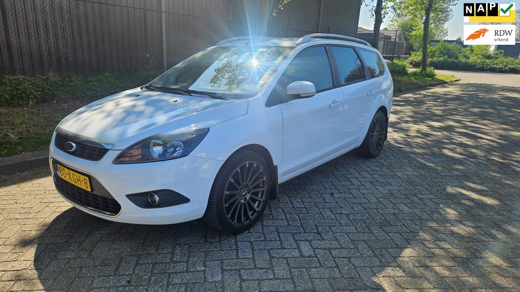 Ford Focus Wagon - 1.8 Limited Airco/ Navi/ LM Velgen - AutoWereld.nl