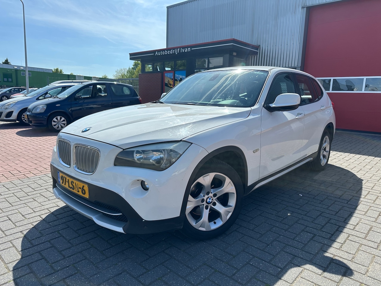 BMW X1 - SDrive20d Executive, Automaat, Leer, Navi - AutoWereld.nl