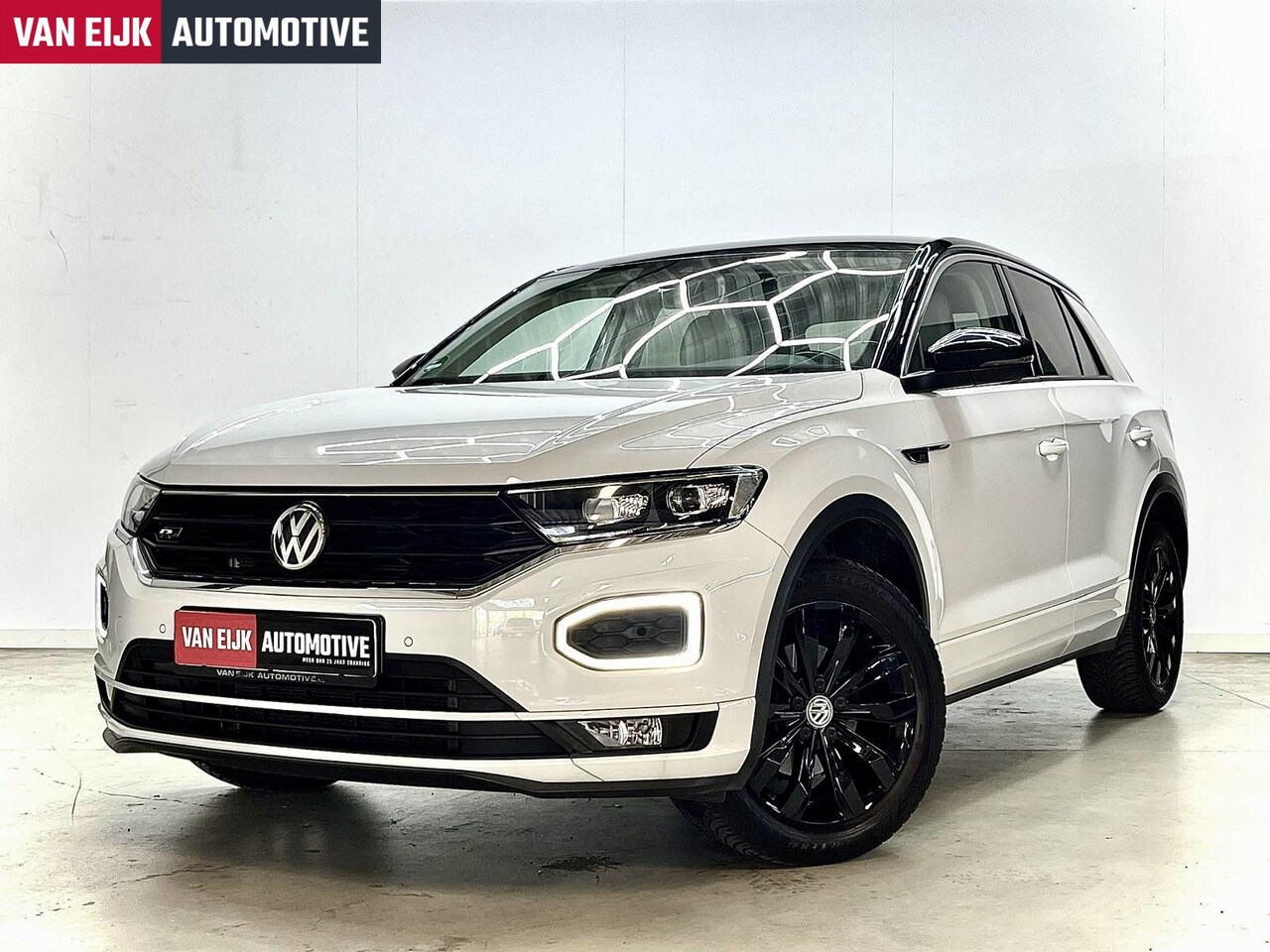 Volkswagen T-Roc - 1.5i Sport - R-Line - Nav - Camera - Leer - AutoWereld.nl