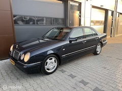 Mercedes-Benz E-klasse - 300 TD Avantgarde OM606