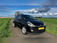Renault Clio - 1.2-16V Dynamique Comfort