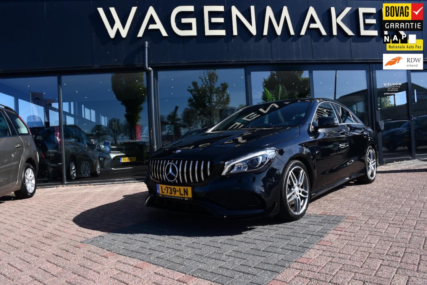 Mercedes-Benz CLA-Klasse - 180 AMG Night Edition Plus AUT|Leder|NAVI|Cam|PANO - AutoWereld.nl