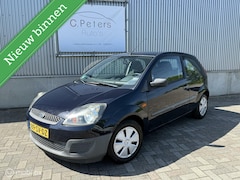 Ford Fiesta - 1.3-8V Style 2006 / Airco / Trekhaak / Nieuwe APK / NAP