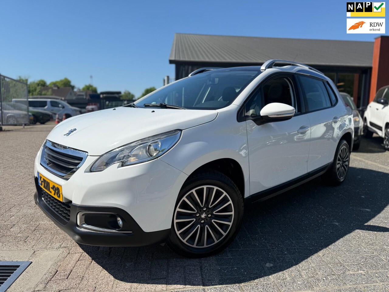 Peugeot 2008 - 1.2 VTi Active*Automaat*Navigatie*Panoramadak*Cruise Controll. - AutoWereld.nl