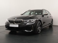 BMW 3-serie Touring - M340i xDrive | Trekhaak | Head-Up | Panoramadak | Elektrische stoelen | Harman Kardon |