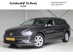 Volkswagen Passat Variant - 1.5 TSI Comfort Business Navigatie | Camera | Trekhaak | Privacy glas
