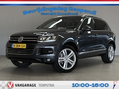 Volkswagen Touareg - 3.0 TDI Highline Plus/ Automaat/ 245pk/ Luchtvering/ 20'' LMV/ Trekhaak/ Bi-Xenon/ Keyless