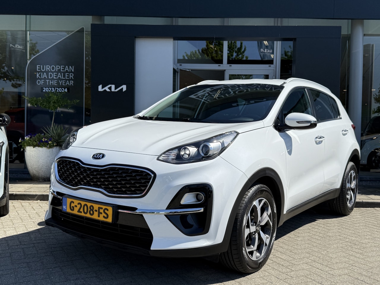 Kia Sportage - 1.6 GDI DynamicLine | CarPlay | Camera | Cruise | Info Bas: 0492-588982 Info Bas: 0492-588 - AutoWereld.nl