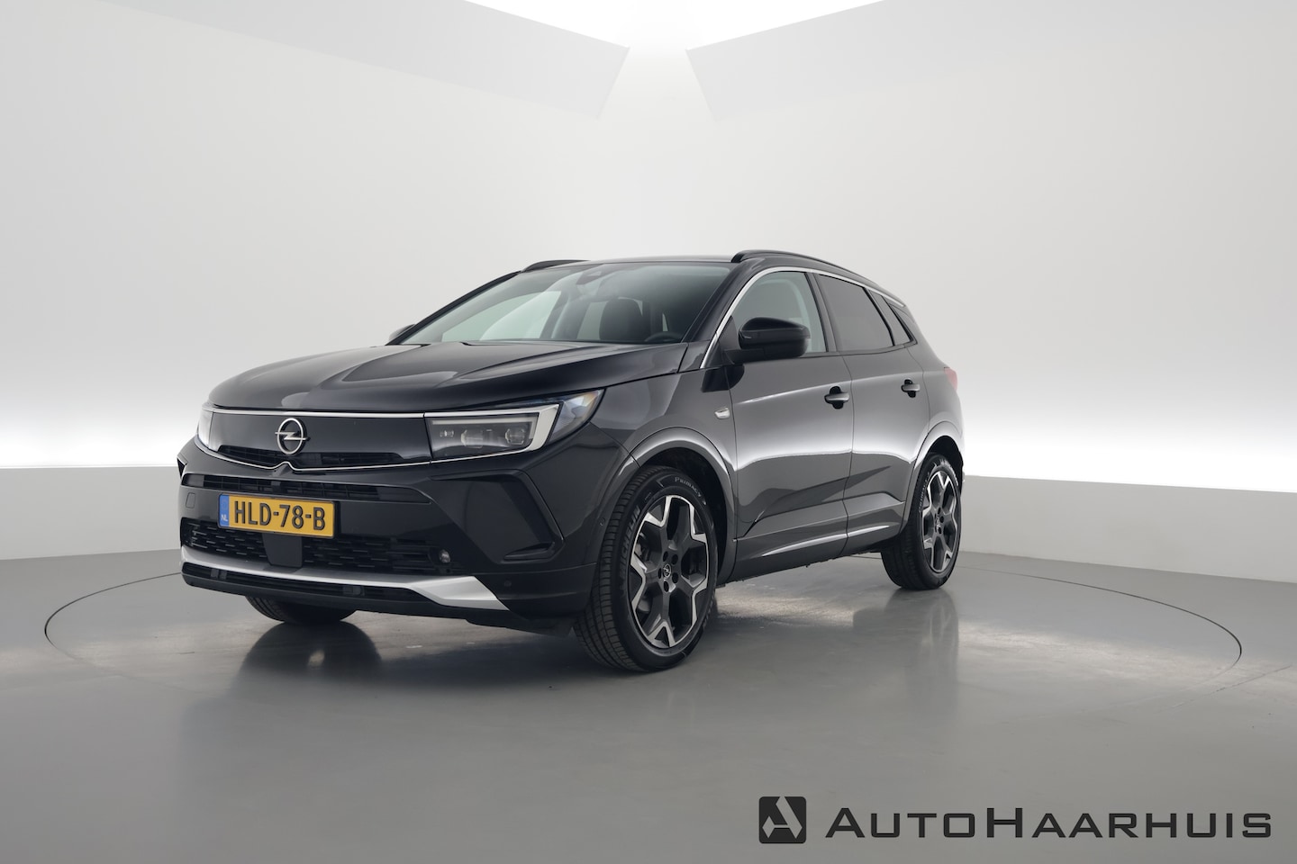 Opel Grandland - 1.2 Turbo Ultimate | Navi | Adapt. cruise | LUX | Camera | Stoel-stuurver. - AutoWereld.nl