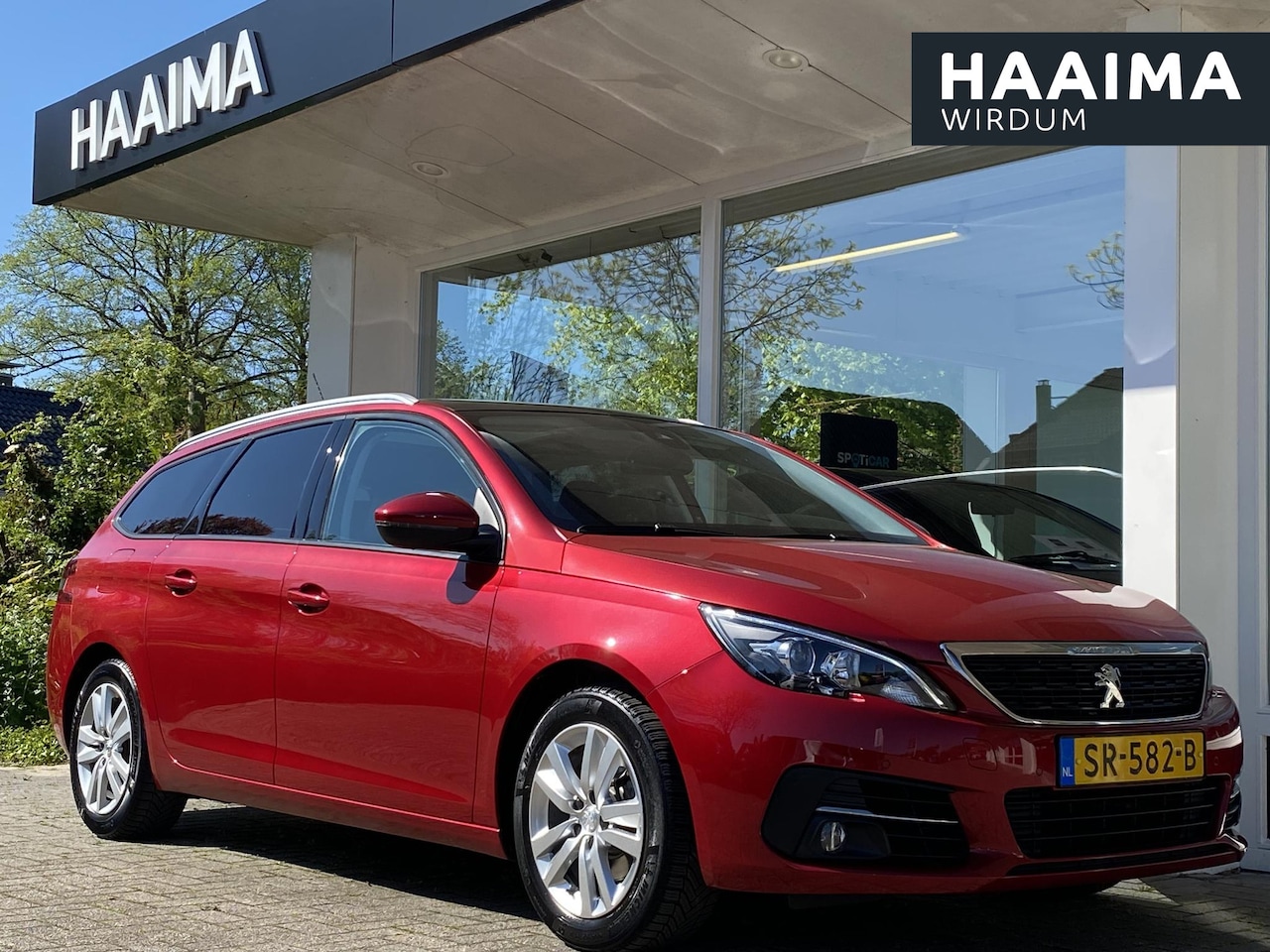 Peugeot 308 SW - 1.2T 110PK Blue Lease Executive | Trekhaak | Panoramadak | Navigatie | Facelift model | Pa - AutoWereld.nl