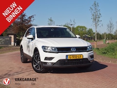 Volkswagen Tiguan - 1.5 TSI ACT Highline | Apple Carplay | Led koplampen | Automaat | Trekhaak | Parkeersensor