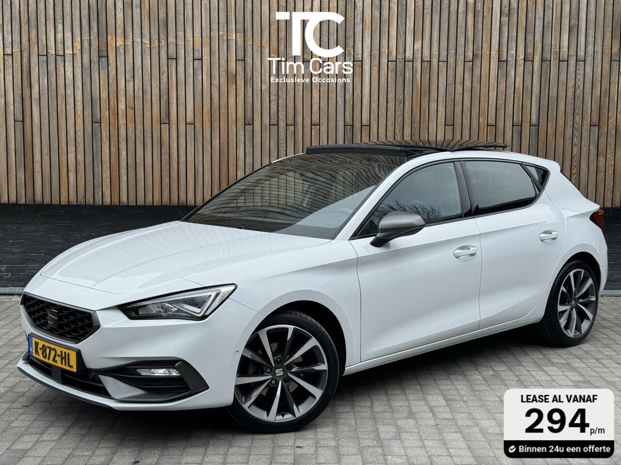 Seat Leon - 1.5 eTSI FR Automaat | Panoramadak | Stoelverwarming | Achteruitrijcamera | LED verlichtin - AutoWereld.nl