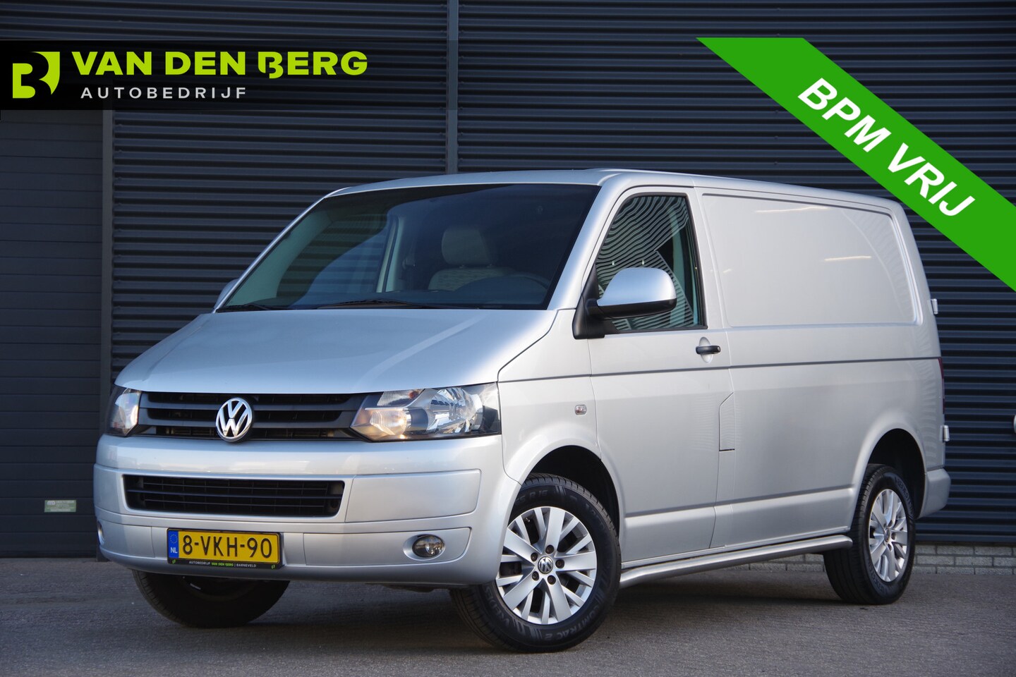 Volkswagen Transporter - 2.0 TDI AIRCO, TREKHAAK, 16'' LMV, BUMPERS IN KLEUR, NL AUTO, NAP - AutoWereld.nl