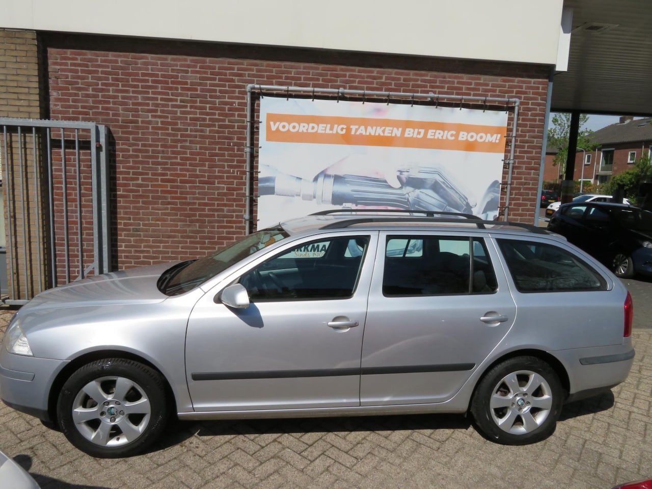 Skoda Octavia Combi - 1.6 FSI/115pk TOUR NWE APK DEALER ONDERHOUDEN ! - AutoWereld.nl