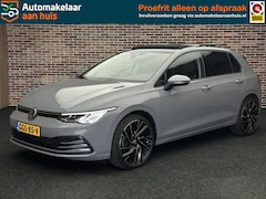 Volkswagen Golf - 1.0 eTSI Life Business Panorama Virtual Automaat Stoelverwarming Sfeer