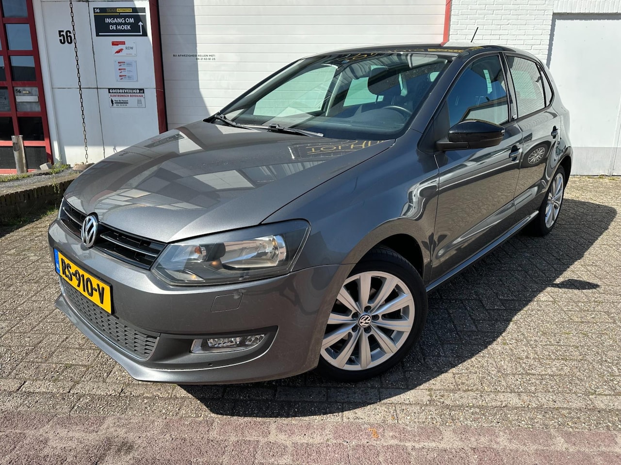 Volkswagen Polo - 1.2 | STYLE EDITION | NIEUW APK|AIRCO | APPLE CAR PLAY |LM VELGEN|LUXE UITV| - AutoWereld.nl