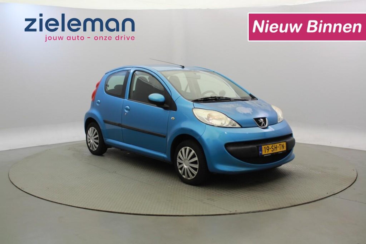Peugeot 107 - 1.0 12V XS 5 Deurs Automaat - AutoWereld.nl