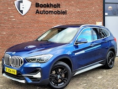 BMW X1 - SDrive20i Pano, HUD, ACC, Drive Assist [NL-auto met NAP]