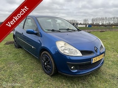 Renault Clio - 1.6-16V Dynamique automaat