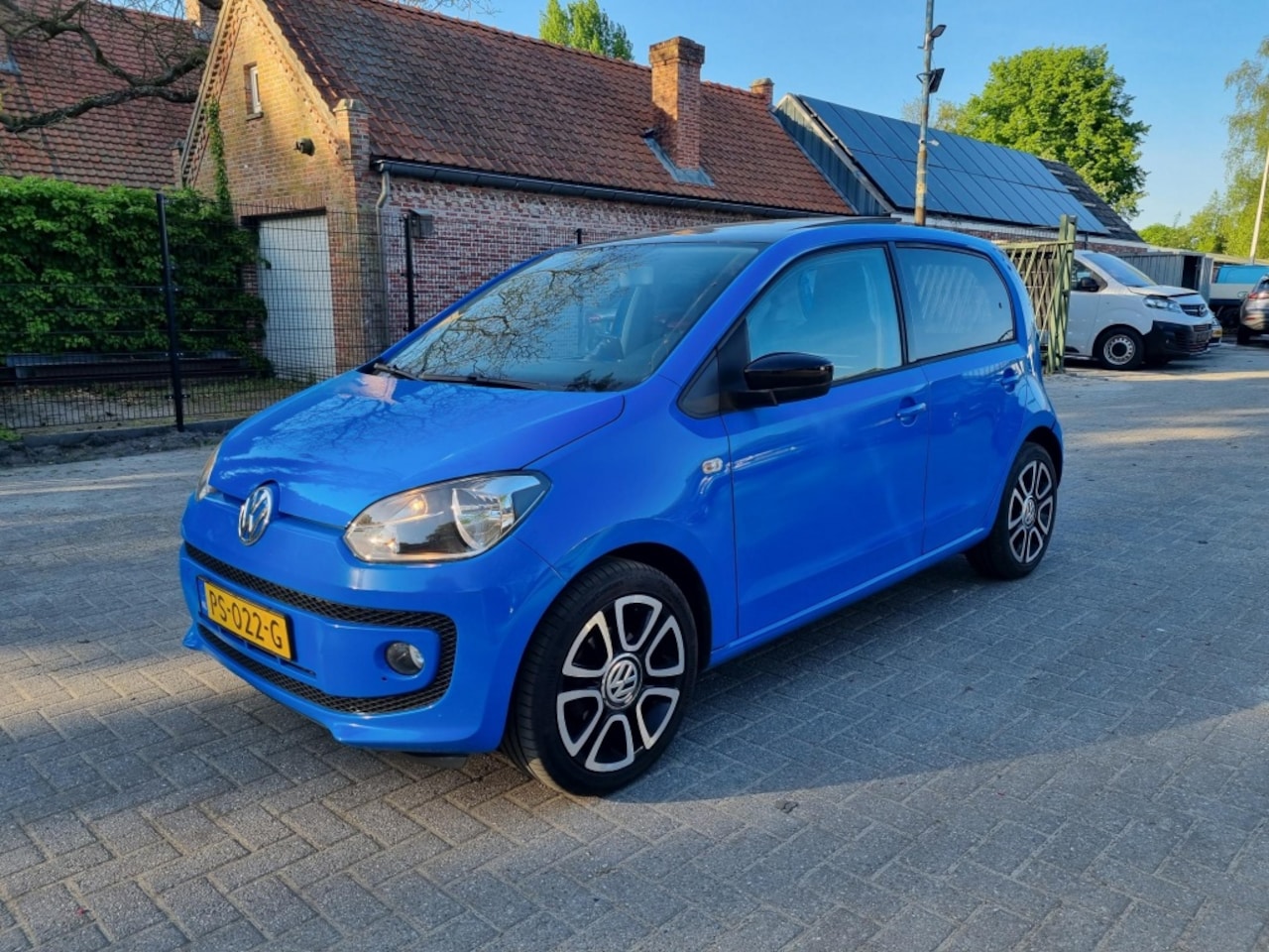 Volkswagen Up! - 1.0 75pk CUP Pano Navi - AutoWereld.nl