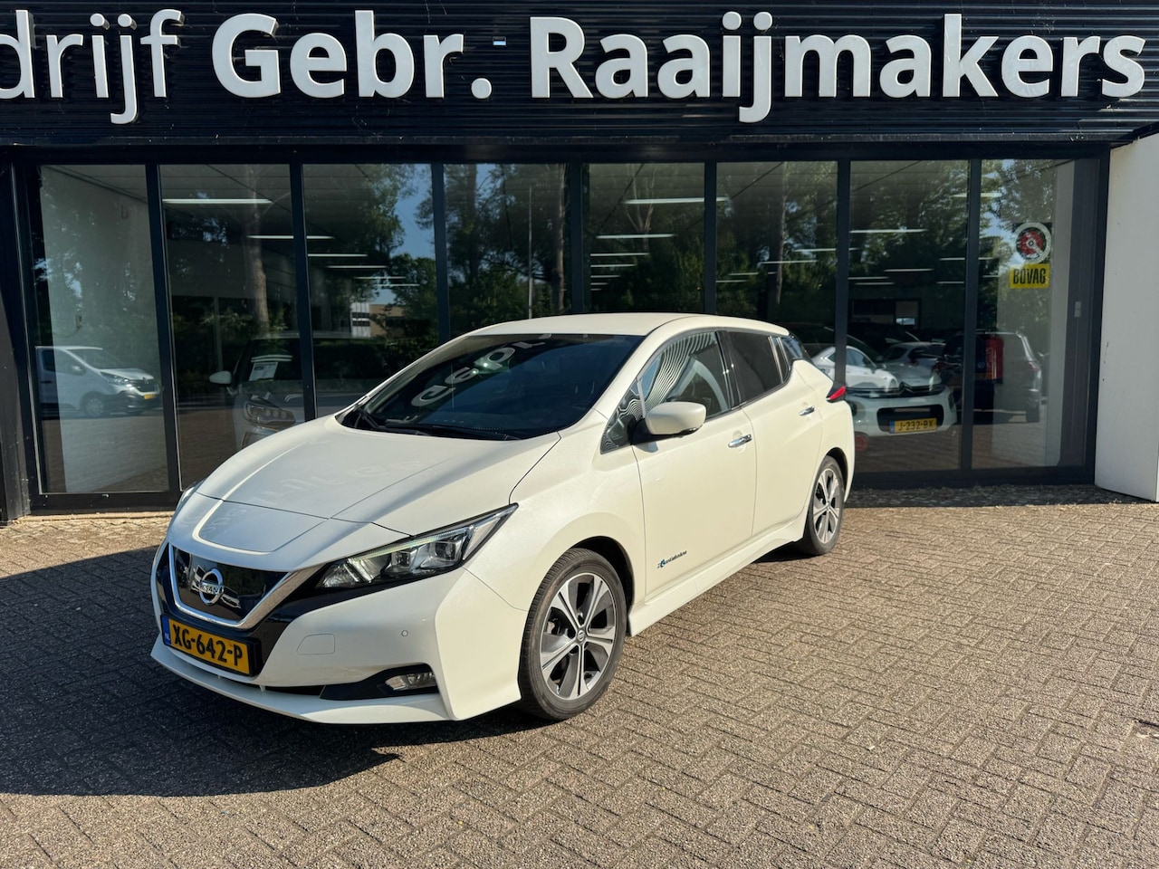 Nissan LEAF - Tekna 40 kWh*Leder*Navigatie*Stoelverwarming* - AutoWereld.nl