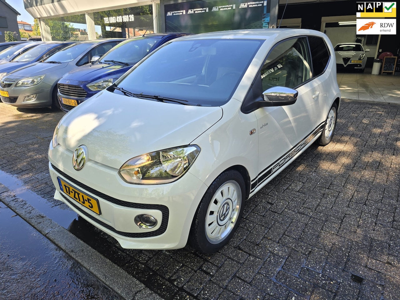 Volkswagen Up! - 1.0 high up! BlueMotion | 2E EIGENAAR | 12MND GARANTIE | AIRCO | LMV | ELEC PAKKET | - AutoWereld.nl