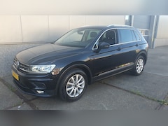 Volkswagen Tiguan - 1.5 TSI ACT Comfortline Business