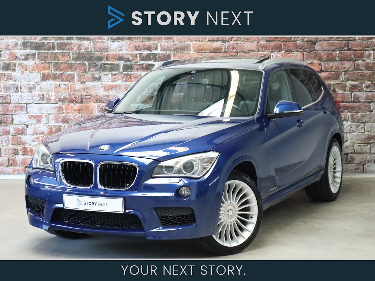 BMW X1 - sDrive20i High Executive M Sport Pakket Automaat / Trekhaak / Panoramadak / Parkeersensore - AutoWereld.nl