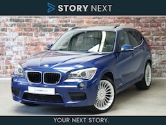 BMW X1 - sDrive20i High Executive M Sport Pakket Automaat / Trekhaak / Panoramadak / Parkeersensore