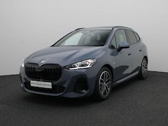 BMW 2-serie Active Tourer - 220i M Sportpakket | Elek. Trekhaak | Panoramdak | 18"