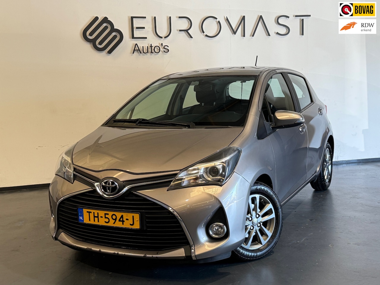 Toyota Yaris - 1.3 VVT-i Dynamic Airco Camera Bluetooth 5d Nieuwe Apk - AutoWereld.nl
