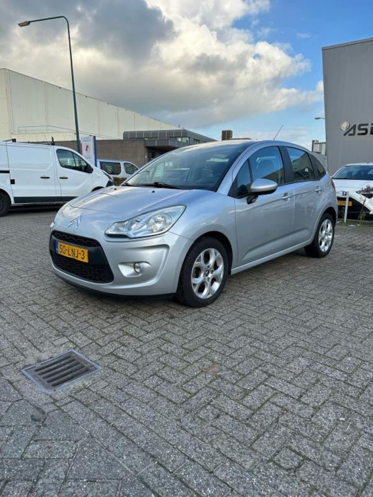 Citroën C3 - 1.4 VTi Ligne Business 1.4 VTi Ligne Business - AutoWereld.nl