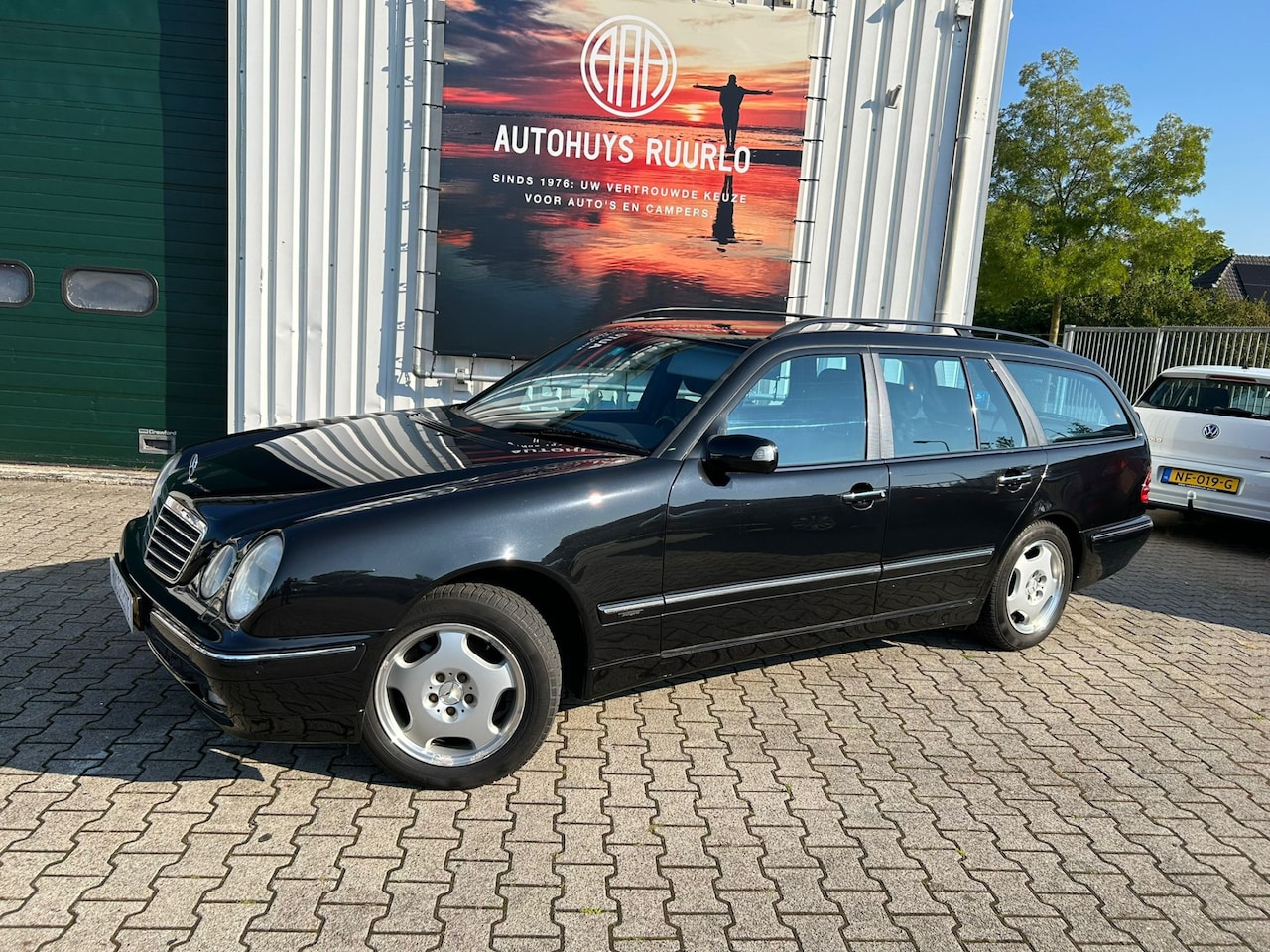Mercedes-Benz E-klasse Combi - 4-Matic 2100KG €9950 EX!! 320 Avantgarde Select Nieuwstaat Youngtimer feestdagen en weeken - AutoWereld.nl